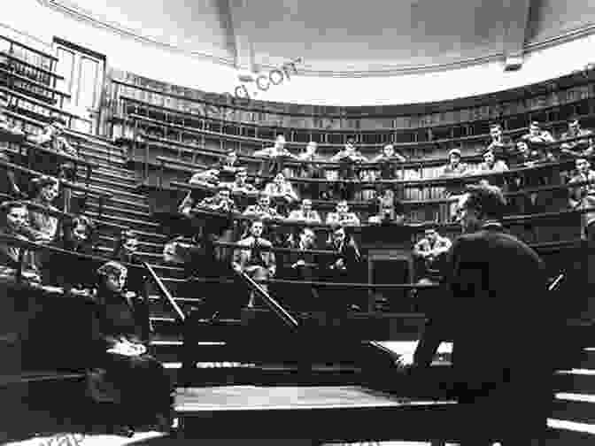 A Vintage Photograph Of Students In A Medical School Lecture Hall The Inception Of Modern Professional Education: C C Langdell 1826 1906 (Studies In Legal History)